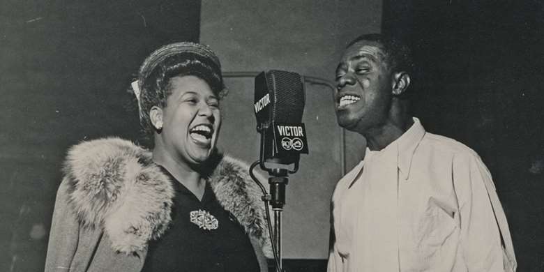 Armstrong and Velma Middleton at the mic, RCA Victor studio session, 27 April 1946