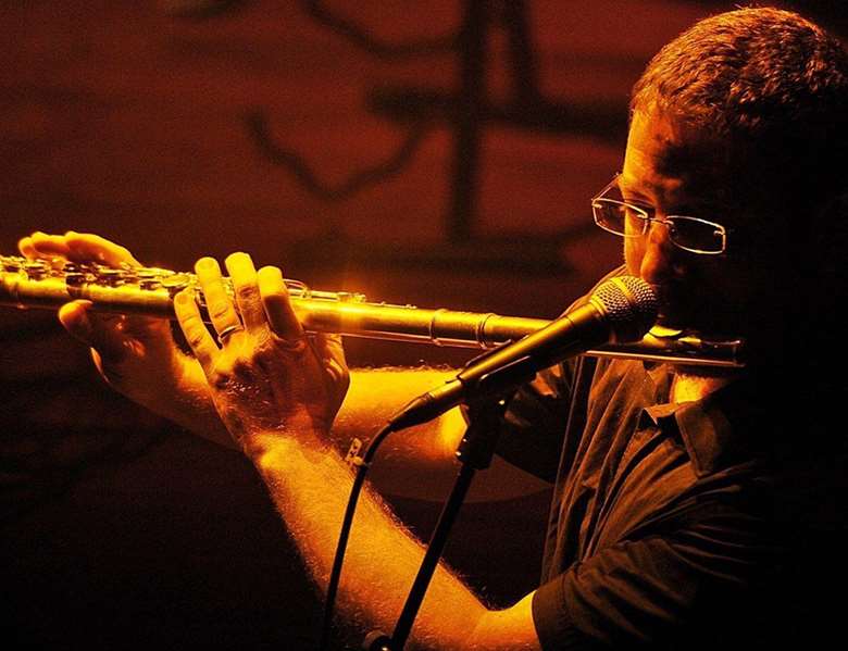  Flautist Mattan Klein