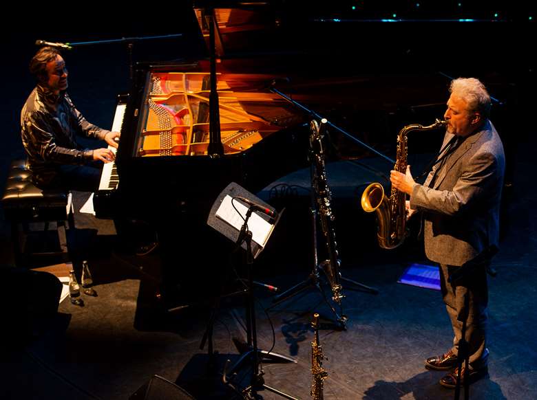 Rebello and Garland in action - Photo by Alan D Smith