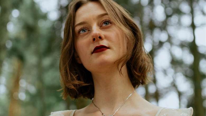 Vocalist Kindelan who is featured on The Modern Jazz & Folk Ensemble's take on Nick Drake's 'Parasite'