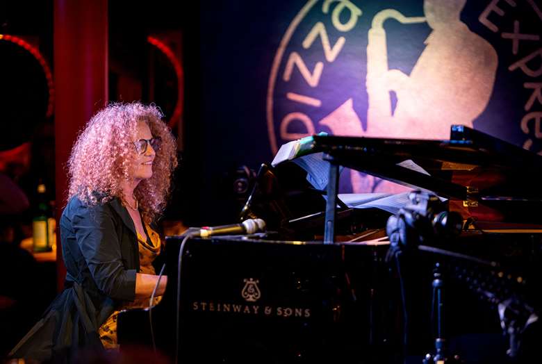 Janette Mason at PizzaExpress Jazz Club – Photo by John Lyons