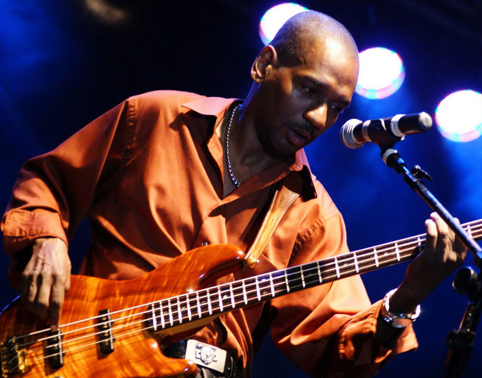 Victor shop bailey bass